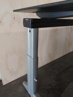 Hoekbureau ahrend, Ophalen, In hoogte verstelbaar, Zo goed als nieuw, Bureau