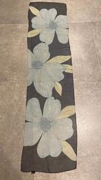 Bianca foulard met blauwe en gele bloemen, Bianca, Ophalen of Verzenden, Zo goed als nieuw, Sjaal