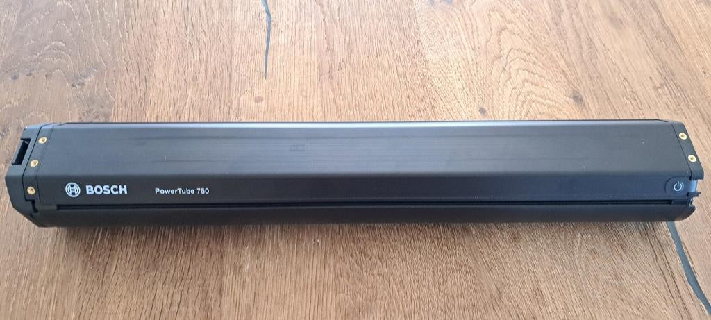 Bosch powertube 750 smart 1 jaar oud 1 maand garantie., Ophalen of Verzenden, Zo goed als nieuw