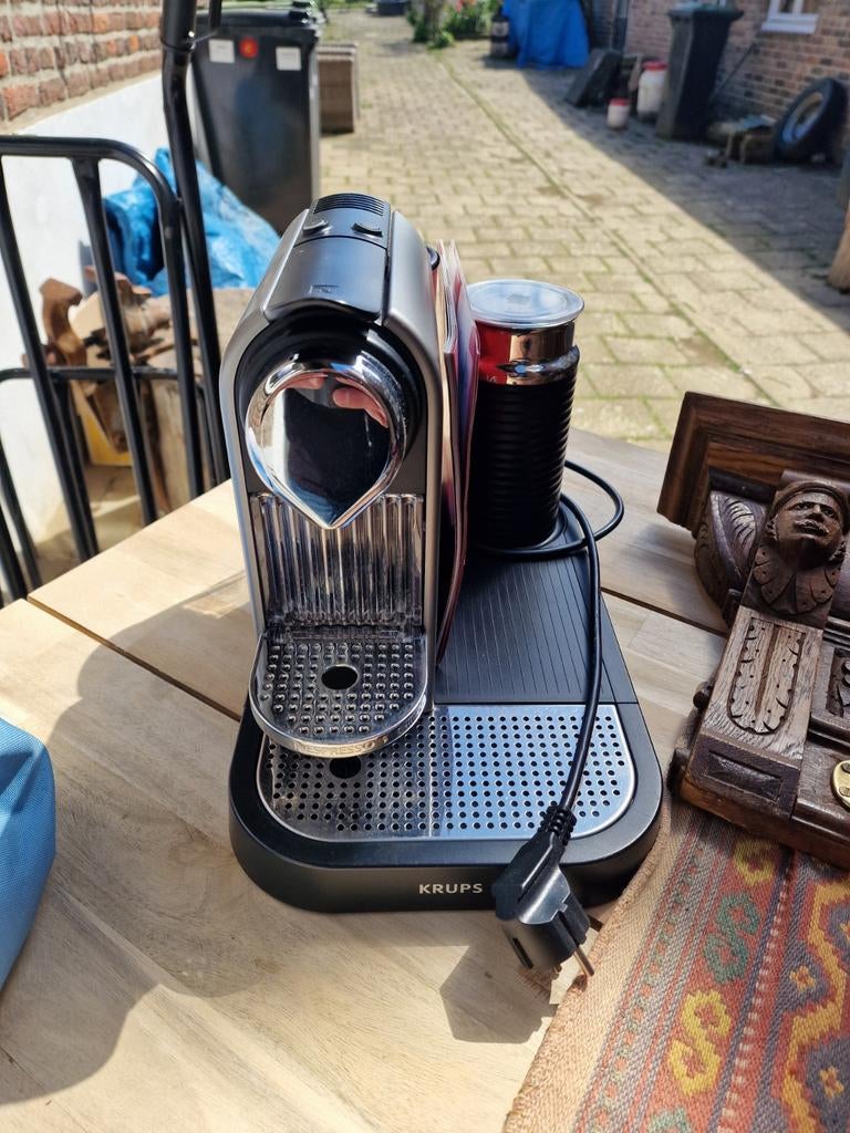 Krups Nespresso CitiZ & Milk koffiemachine, Koffiepads en cups, Gebruikt, Espresso apparaat, Ophalen