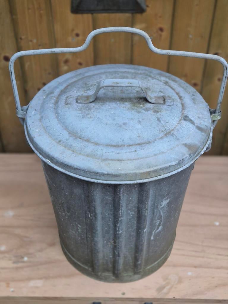 Oude zinken prullenbak afvalbak vuilnisemmer, Huis en Inrichting, Ophalen, Zo goed als nieuw