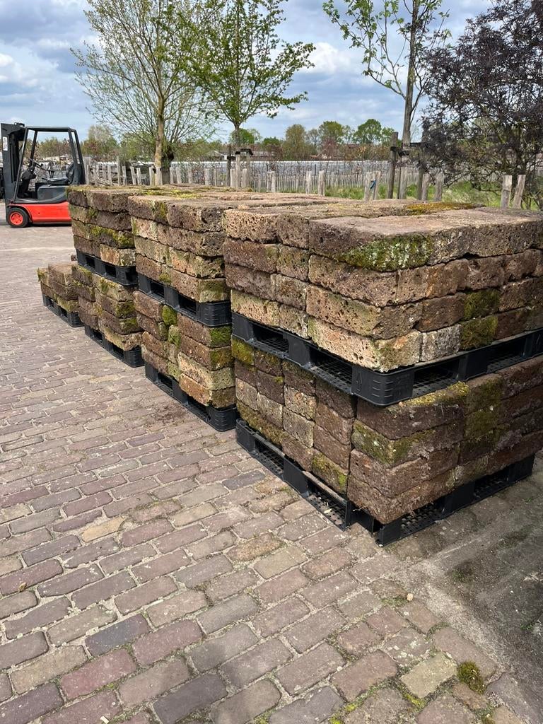 Tufsteen 37x20x11 € 2,75, Ophalen, Overige materialen, Gebruikt, Geel