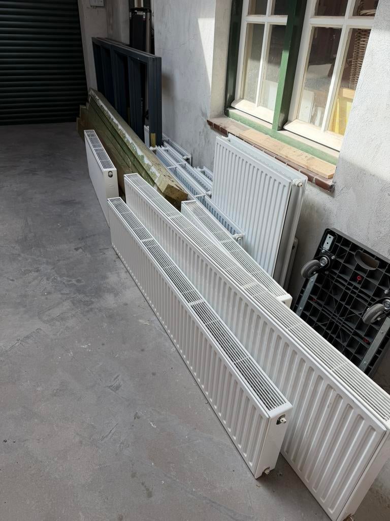 radiator, Ophalen, Zo goed als nieuw, Radiator, 30 tot 80 cm