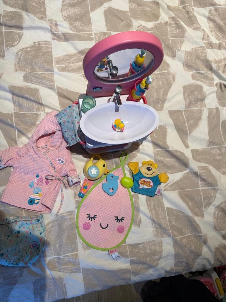 Baby Born wastafel met accessoires, Ophalen, Gebruikt, Meisje