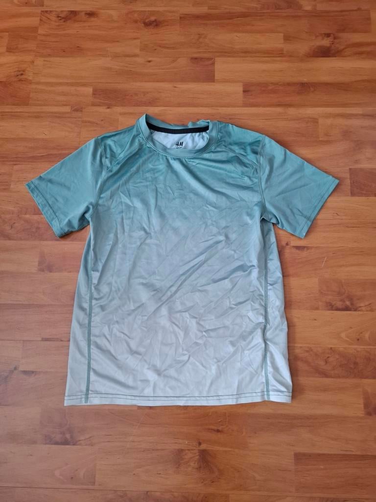 H&M sport shirt maat 134-140, Kinderen en Baby's, Kinderkleding | Maat 134, Gebruikt, H&M, Ophalen of Verzenden, Shirt of Longsleeve