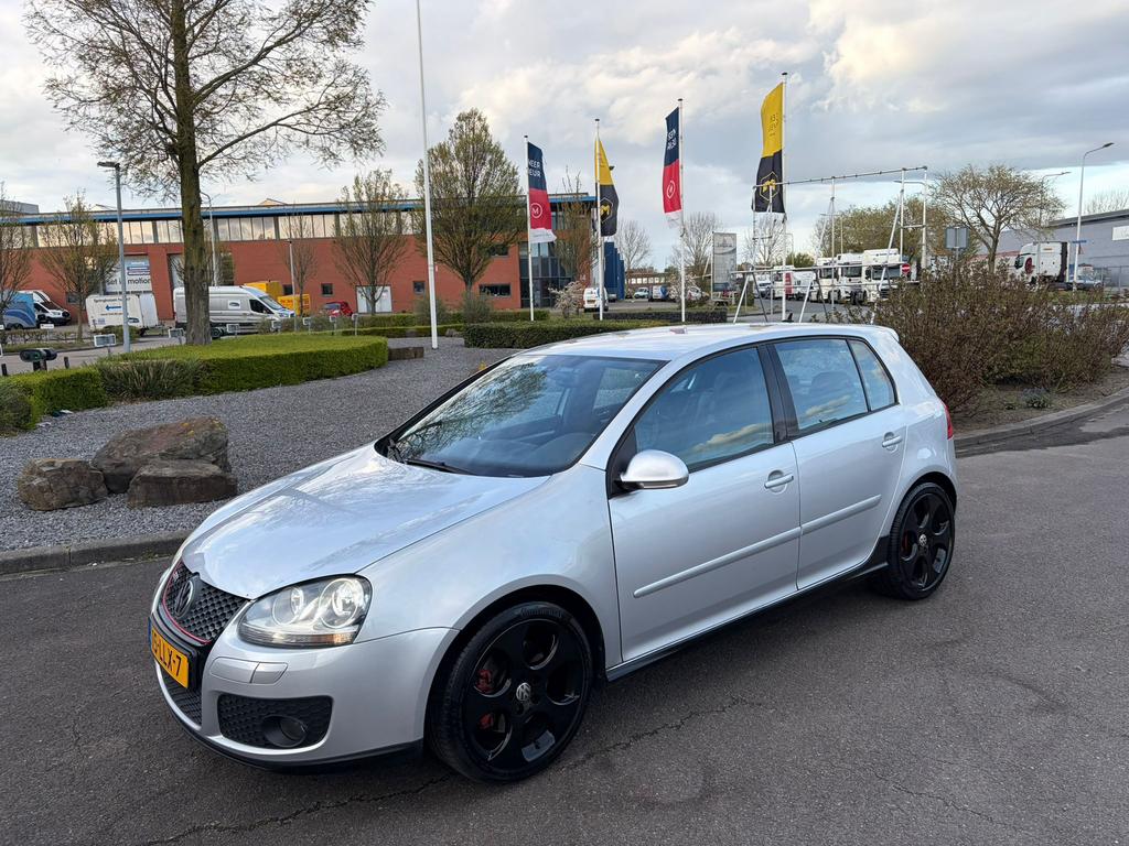 VW GOLF 5 GTI 200PK 2005/ZWART LEDER/XENON/6-BAK/NAVI/NW APK, Bedrijf, Te koop