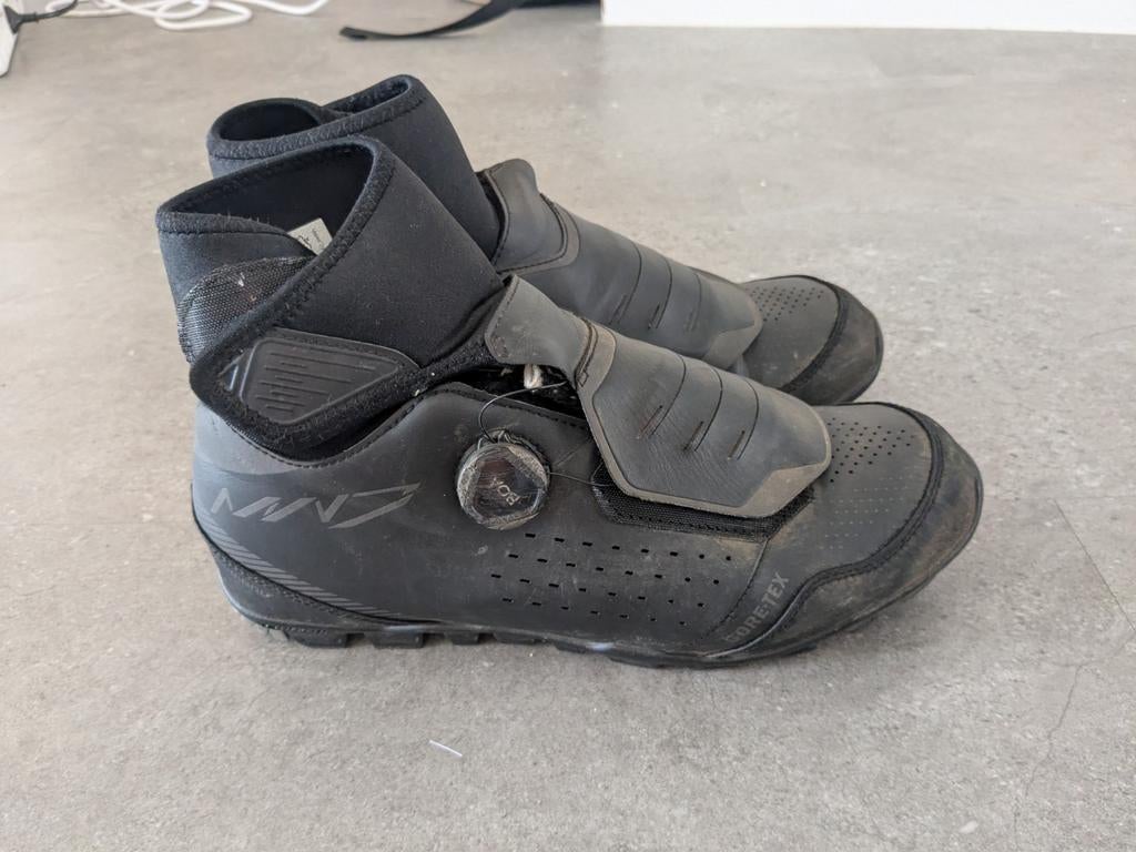 Shimano MW701 Gore-Tex winter fietsschoenen maat 44, Fietsen en Brommers, Fietsaccessoires | Fietskleding, Ophalen of Verzenden