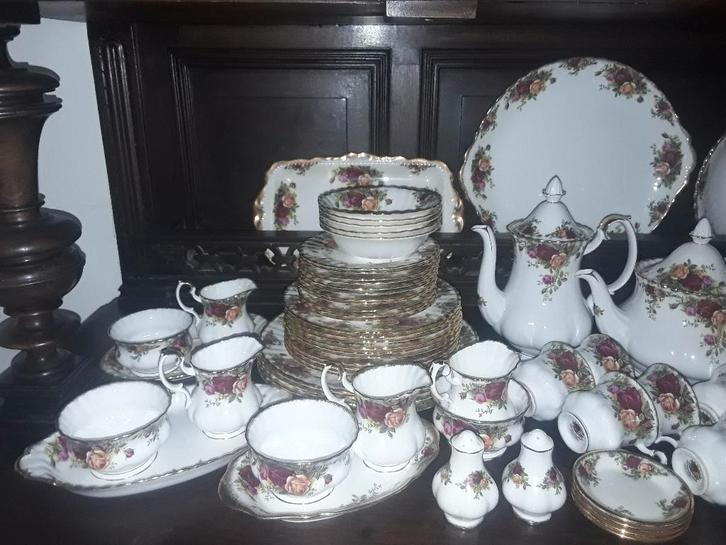 Royal albert Old country rose, Antiek en Kunst, Antiek | Servies compleet, Ophalen