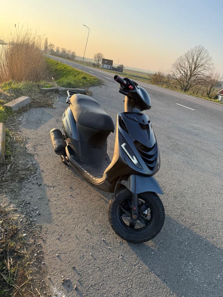 Piaggio Zip, Fietsen en Brommers, Maximaal 45 km/u, Zip, Ophalen of Verzenden, Zo goed als nieuw