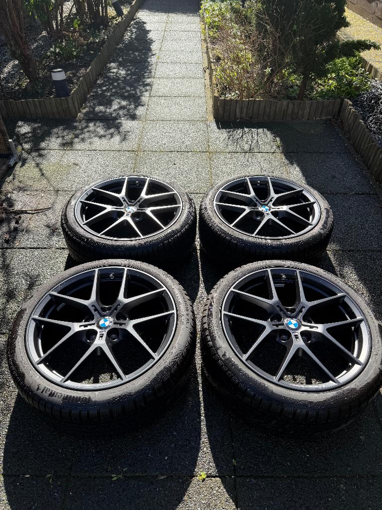 BMW F40/F44 1/2 serie 18 inch type 554 M velg + Continentals, Ophalen, 18 inch, Gebruikt, Banden en Velgen