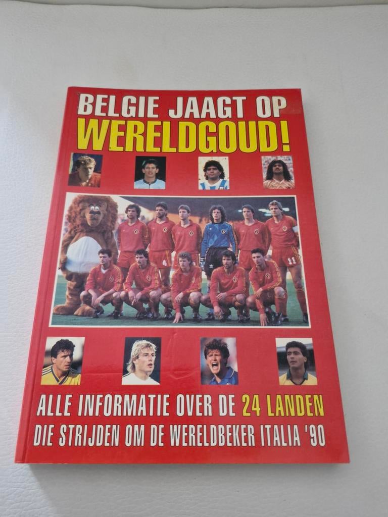 België Jaagt op Wereldgoud! WK Italië '90 Voetbalboek, Boeken, Ophalen of Verzenden, Gelezen, Rob Kemper, Balsport