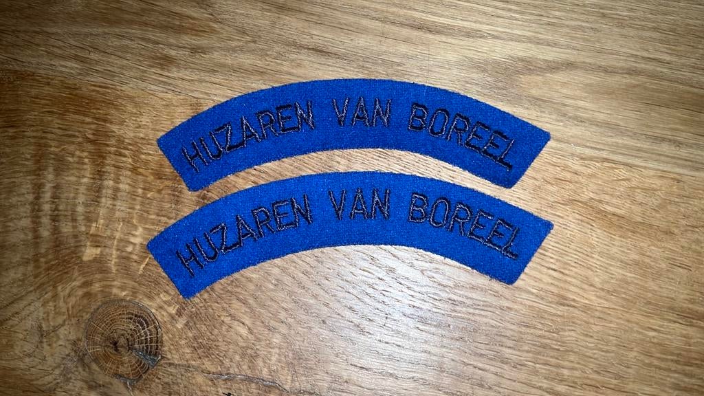 Set straatnamen van huzaren van boreel., Verzamelen, Verzenden, Landmacht, Nederland, Embleem of Badge