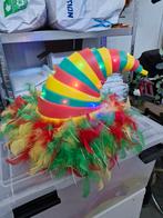 Kleurige schuimrubber muts met verlichting., Ophalen, Carnaval, Muts, Zo goed als nieuw