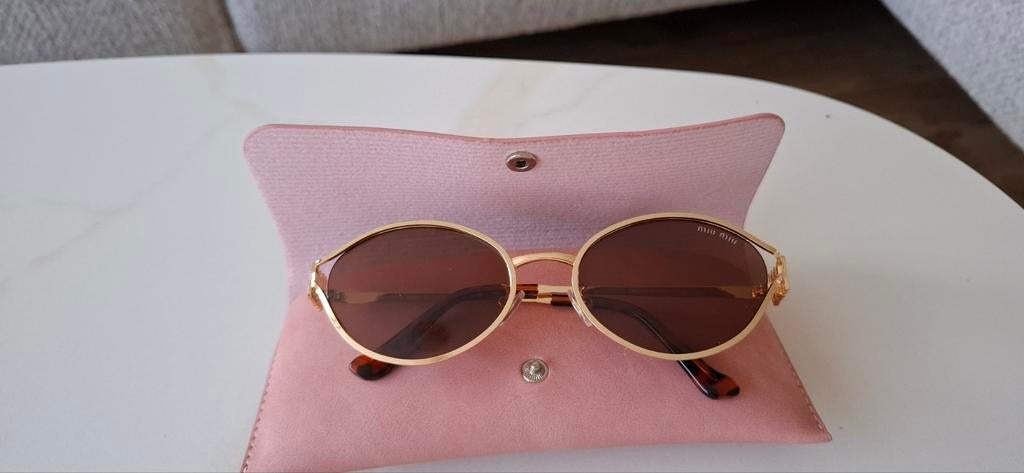 Miu Miu dames zonenbril, Sieraden, Tassen en Uiterlijk, Zonnebrillen en Brillen | Dames, Ophalen of Verzenden, Zo goed als nieuw