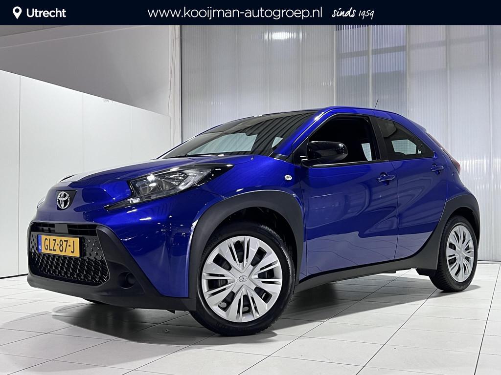 Toyota Aygo X 1.0 VVT-i MT Play | Dealer onderhouden | Apple, Auto's, Toyota, Stof, Gebruikt, Euro 6, 920 kg