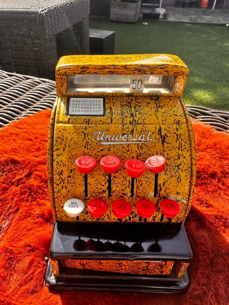Vintage metalen speelgoedkassa “Universal” – jaren 60, Ophalen of Verzenden