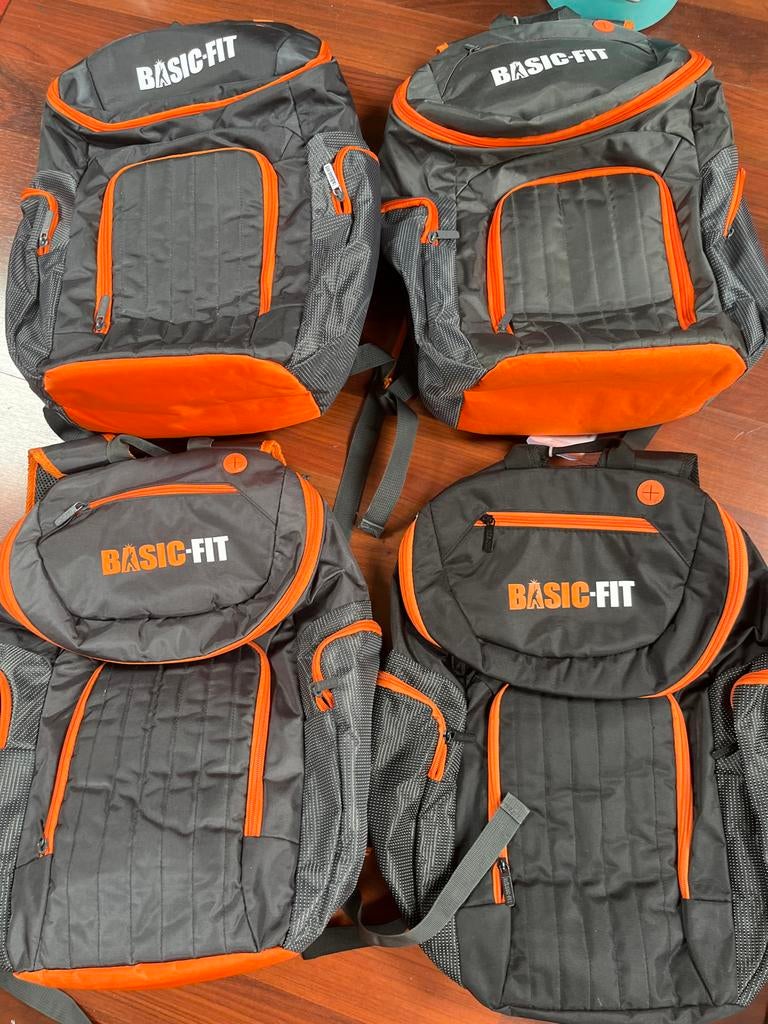 4 Basic-Fit sporttassen - Ideaal voor de sportschool, Overige merken, 40 cm of meer, Gebruikt, Ophalen of Verzenden