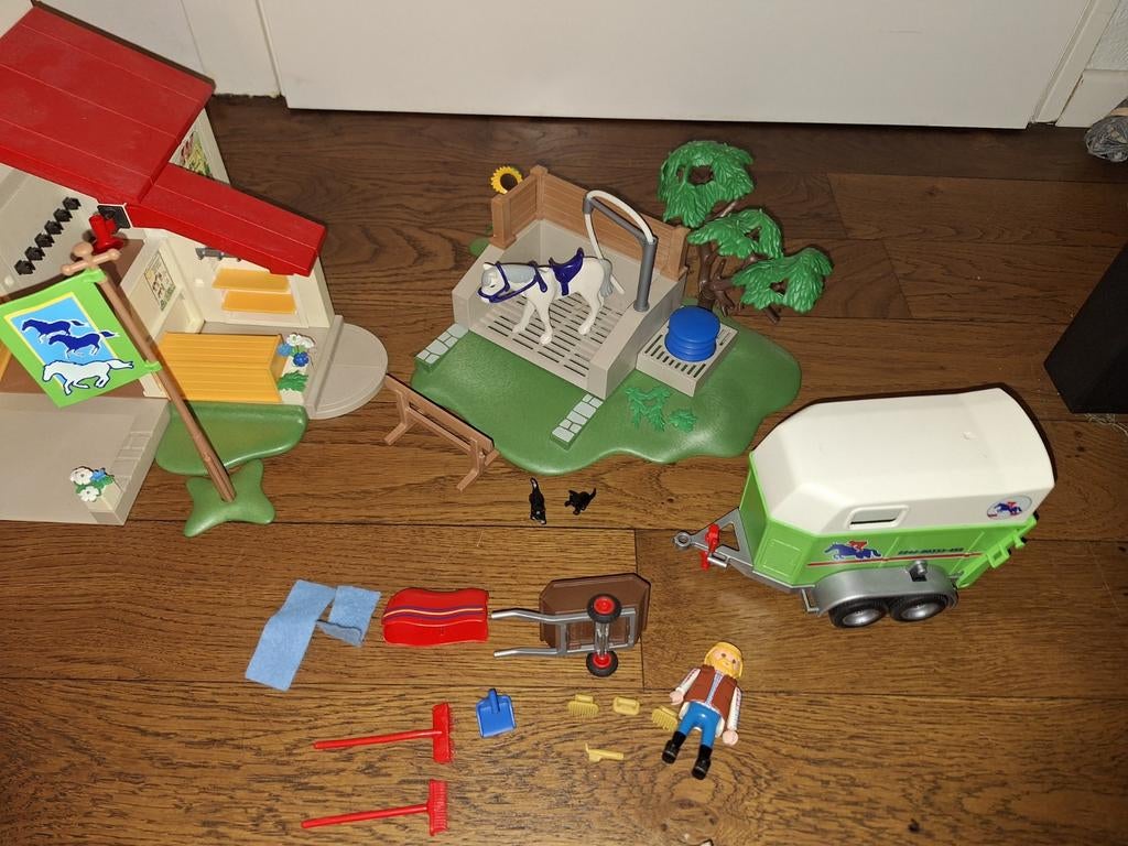 Playmobil manege 4190, trailer, wasplaats, huifkar, Ophalen of Verzenden, Gebruikt, Complete set