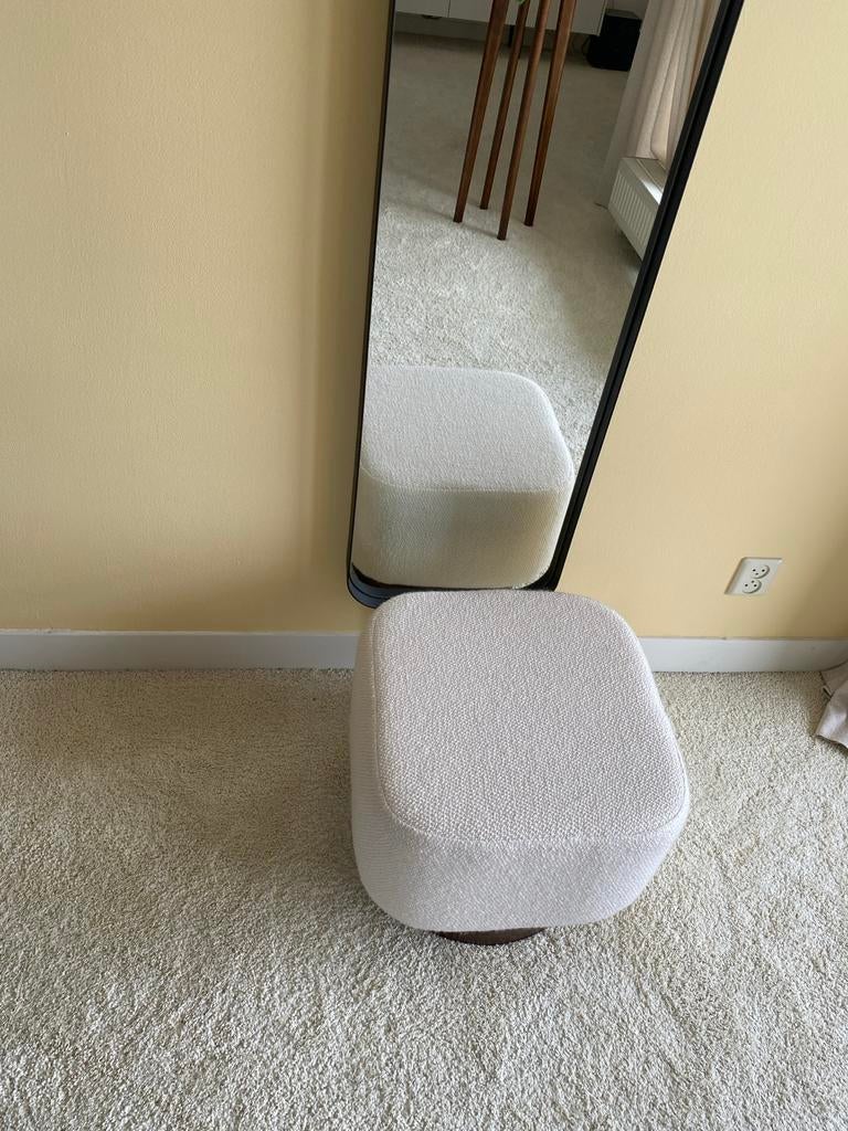 H&M Home poef, Ophalen, Minder dan 50 cm, Vierkant, Zo goed als nieuw