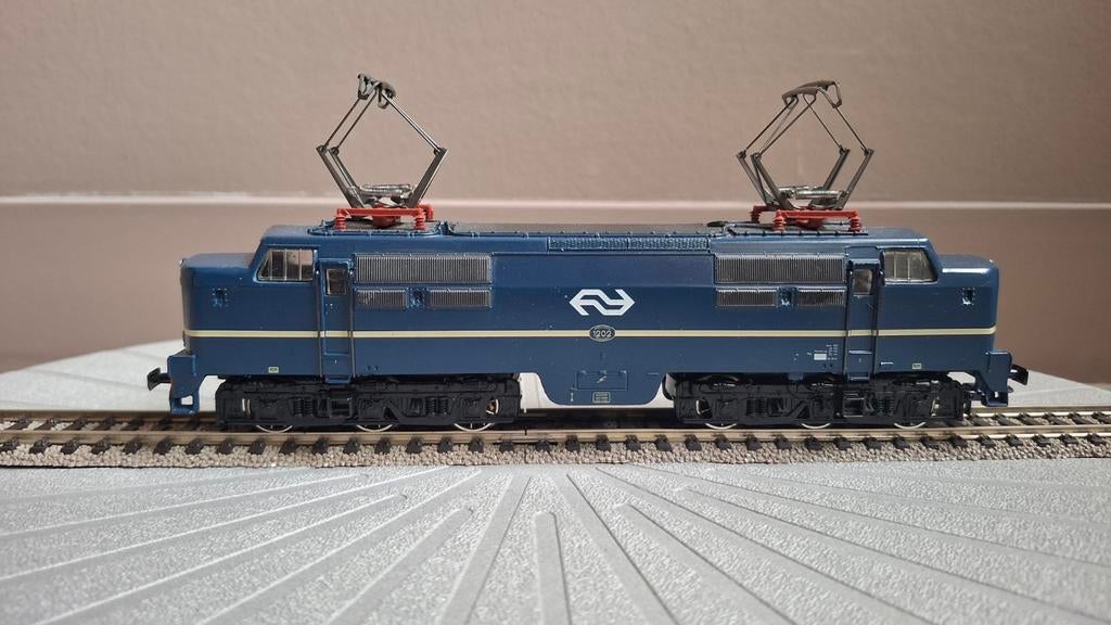 Marklin Hamo NS 1202 Berlijns blauw analoog locomotief, Hobby en Vrije tijd, Modeltreinen | H0, Analoog, Ophalen of Verzenden