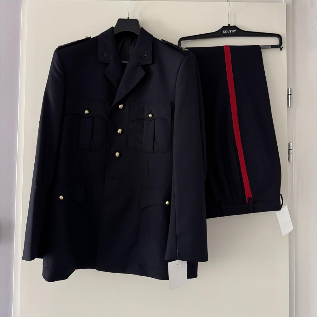 Origineel Korps Mariniers Barathea uniform (nieuw), Verzamelen, Verzenden, Marine, Nederland, Kleding of Schoenen
