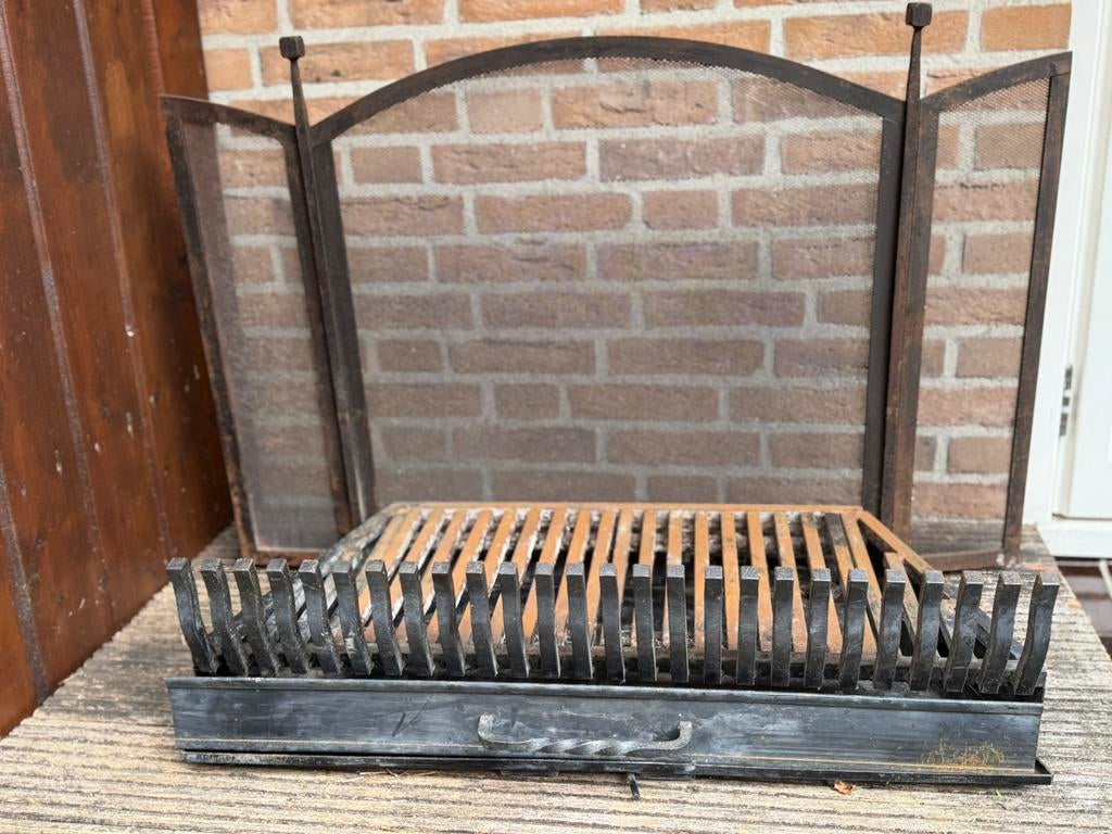 Haardrooster en veiligheidshek, Ophalen, Gebruikt, Vrijstaande haard, Houthaard