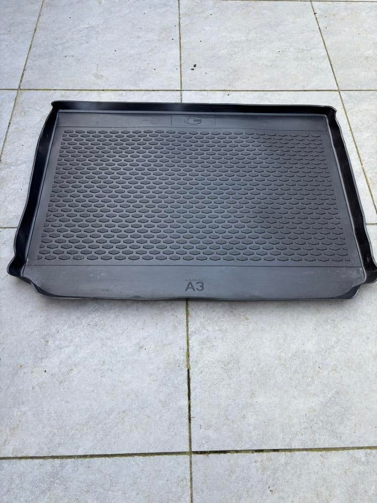 Rubberen kofferbakmat Audi A3 sportback 8V 2012-2020, Auto diversen, Kofferbakmatten, Ophalen of Verzenden, Zo goed als nieuw