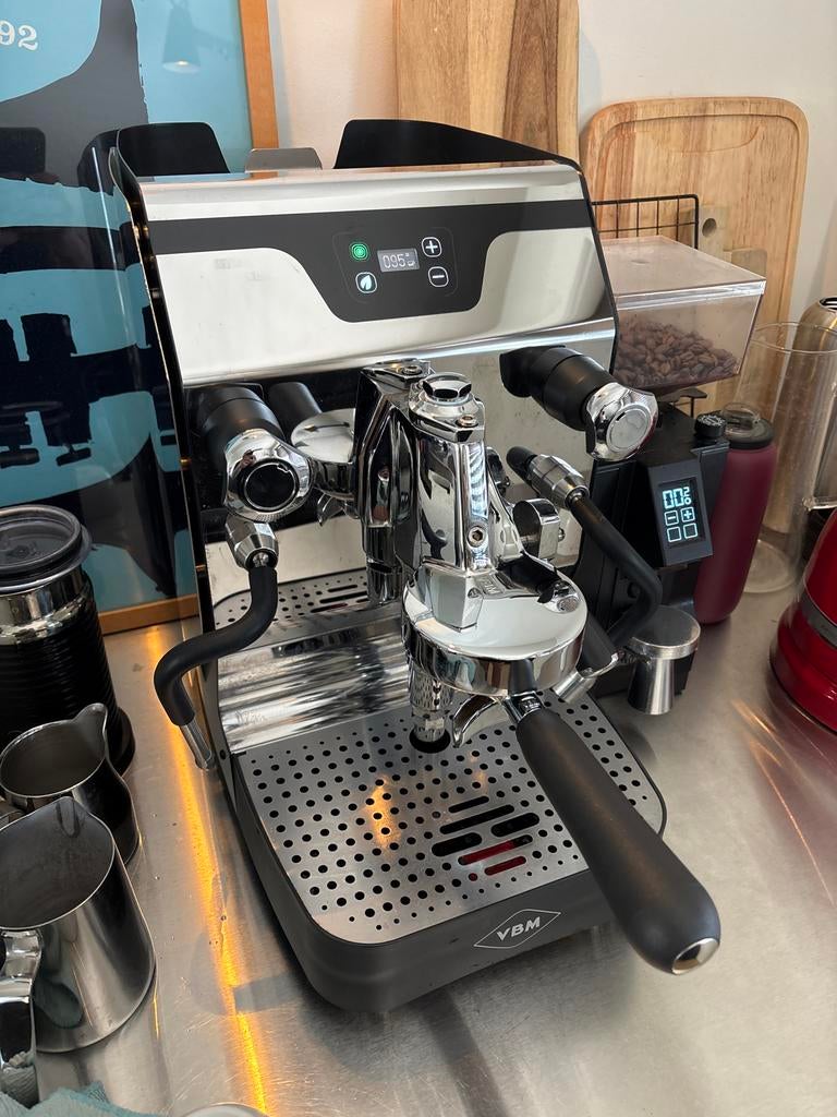 VBM VIBIEMME DOMOBAR JUNIOR DIGITAL, Espresso apparaat, 10 kopjes of meer, Koffiebonen, Zo goed als nieuw