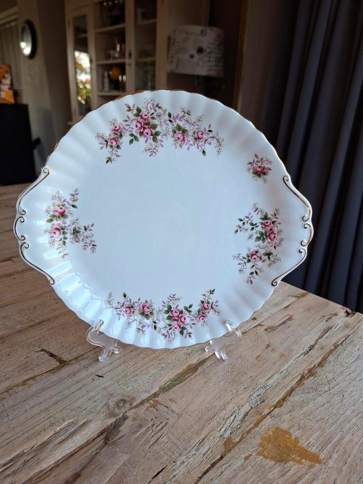 Royal Albert Lavender Rose Schaal - 26 x 23,5 cm nieuw, Antiek en Kunst, Antiek | Porselein, Ophalen of Verzenden