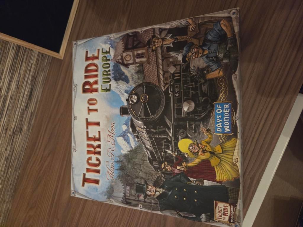 Ticket to Ride Europe bordspel, Drie of vier spelers, Ophalen of Verzenden, Gebruikt, Days of Wonder