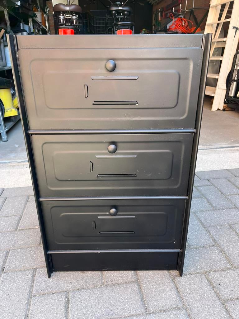 2 industriële stoere zwarte nachtkastjes kastjes nachtkastje, Antiek en Kunst, Ophalen of Verzenden