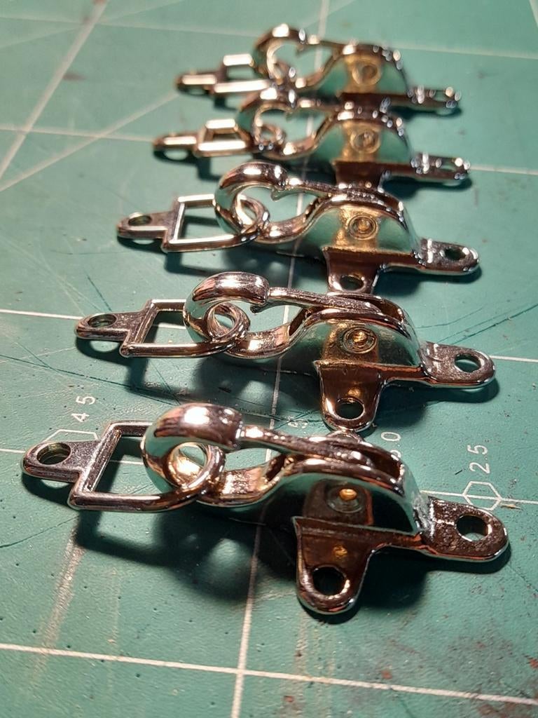 Leerbewerking bikervest sluitingen gespen, Hobby en Vrije tijd, Naaien en Fournituren, Ophalen of Verzenden