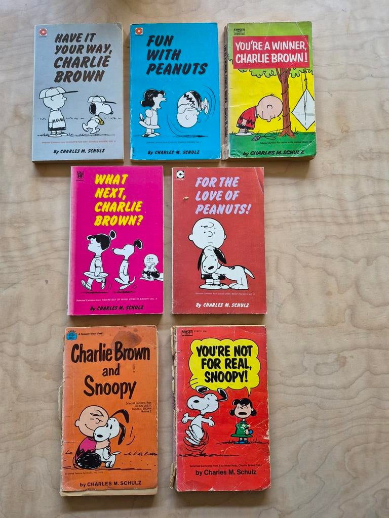5x Peanuts, Charlie Brown, Snoopy comics, Boeken, Ophalen of Verzenden, Gelezen
