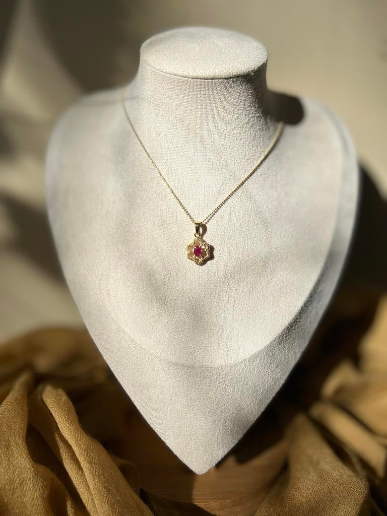 Robijn hanger liefde passie geluk bloem magie uniek power, Sieraden, Tassen en Uiterlijk, Kettingen, Nieuw, Ophalen of Verzenden