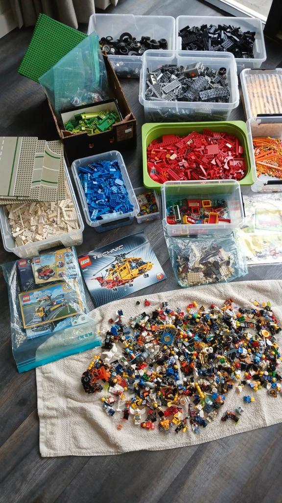 Grote partij 16 kg LEGO met veel minifiguren en onderdelen, Kinderen en Baby's, Speelgoed | Duplo en Lego, Gebruikt, Lego, Losse stenen