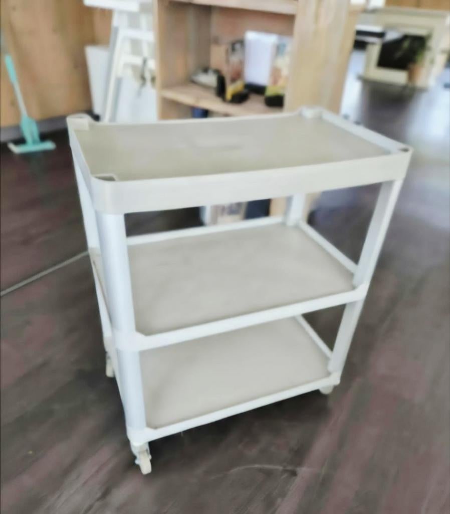 Professionele kunststof serveerwagen, Ophalen