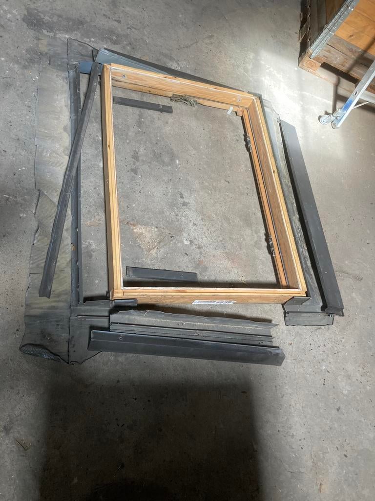 VELUX dakraam 125 cm breed en 88 cm hoog., Ophalen, Dakraam, 80 tot 120 cm