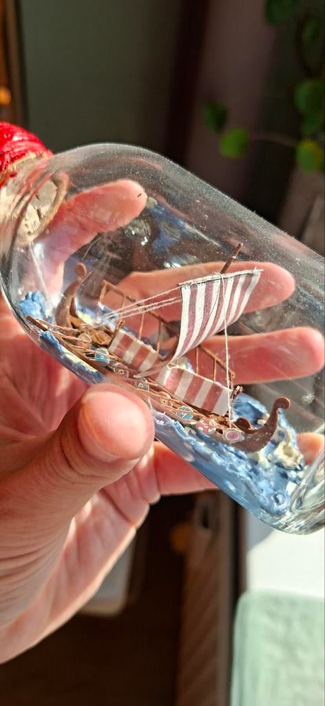 Glazen flesje met Viking schip, Ophalen, Zo goed als nieuw