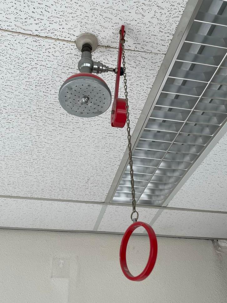 Nooddouche voor plafondaansluiting, Doe-het-zelf en Verbouw, Alarmsystemen, Gebruikt, Overige typen, Ophalen