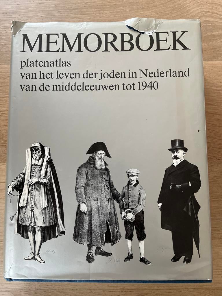 MEMORBOEK: Platenatlas Joden in Nederland (1940), Boeken, Geschiedenis | Vaderland, Gelezen, 20e eeuw of later, Ophalen of Verzenden