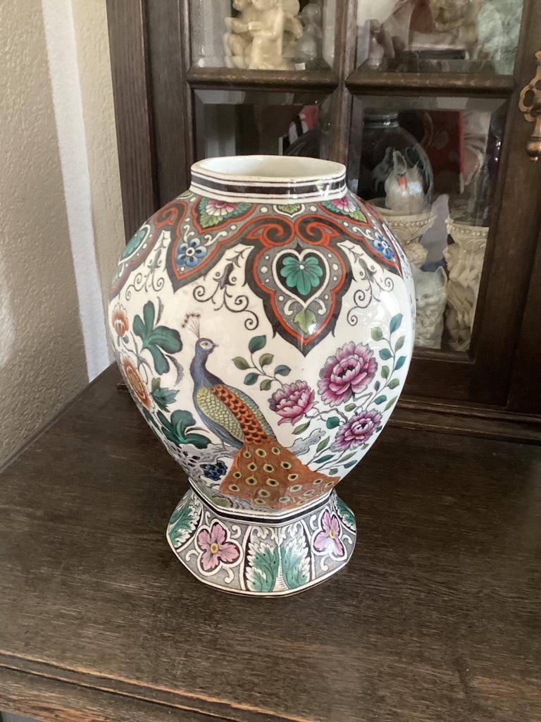 Polychrome Vaas Pauw // hoog 26 cm, Antiek en Kunst, Ophalen of Verzenden