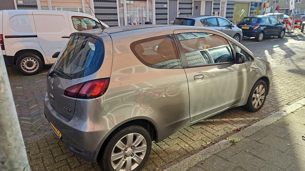 Mitsubishi Colt 1.3 Mivec 70KW CZ3 AUT 2010 Grijs, Auto's, Mitsubishi, Particulier, Colt, Benzine, B, Hatchback, Automaat, Origineel Nederlands