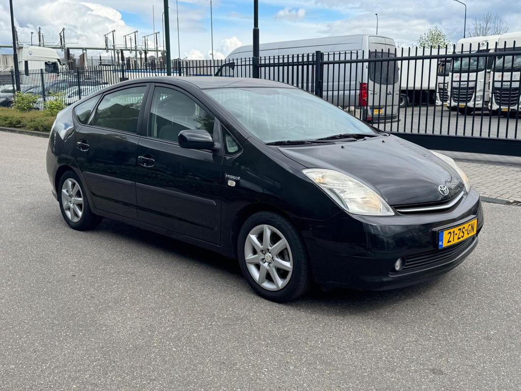 Toyota Prius 1.5 VVT-i Business Edition NAVI/NAP, Gebruikt, 4 cilinders, Origineel Nederlands, Bedrijf
