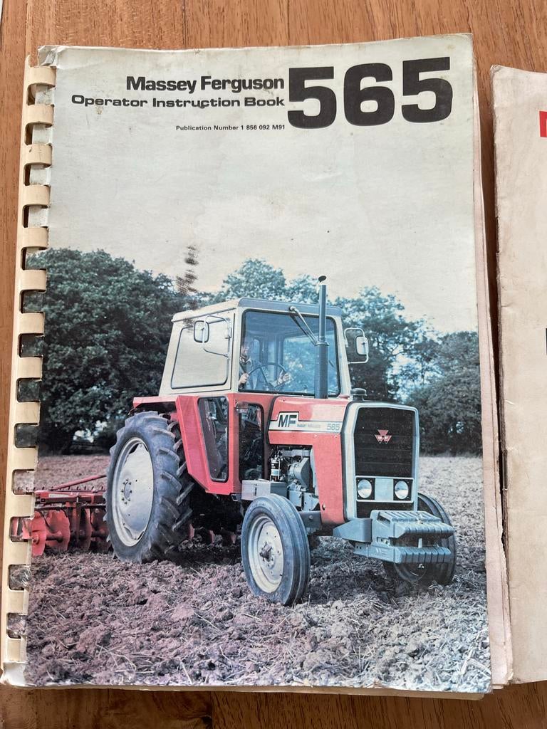 Massey Ferguson 565 Instructieboek - Trekker Handleiding, Boeken, Ophalen of Verzenden, Gelezen