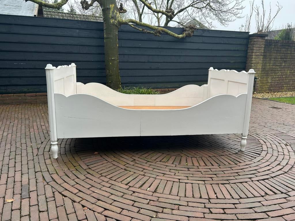 Leuk Brocante meiden bed, Kinderen en Baby's, Kinderkamer | Bedden, Ophalen, Gebruikt, 180 cm of meer, 100 cm of meer