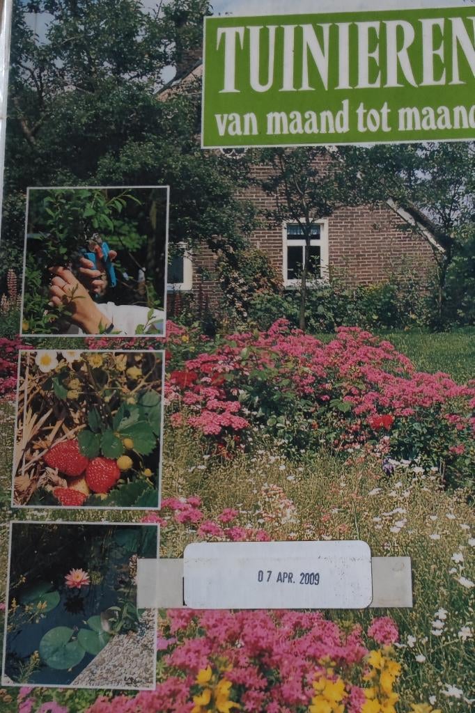 725 Boek Tuinieren van maand tot maand, Boeken, Natuur, Ophalen of Verzenden, Zo goed als nieuw, Natuur algemeen