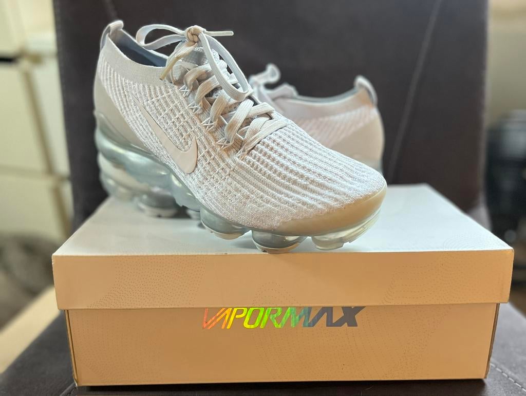 Nike Air Vapormax Flyknit 3, nieuw met doos, maat 42, Ophalen, Zo goed als nieuw, Wit