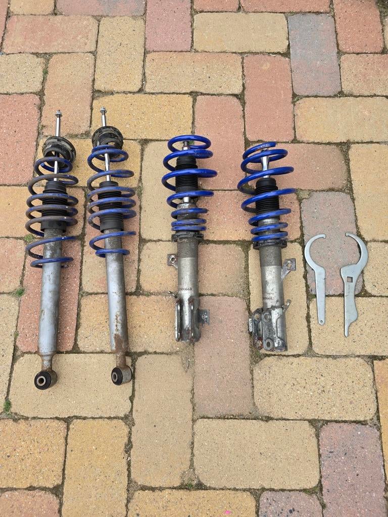 Triple S schroefset Ford Fiesta MK7, Auto-onderdelen, Ophanging en Onderstel, Ophalen, Gebruikt, Ford