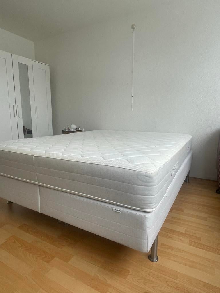 Boxspring, Matras,  4 Bamboo Kussens, Beddegoed, Gebruikt, Wit, Tweepersoons, Ophalen of Verzenden