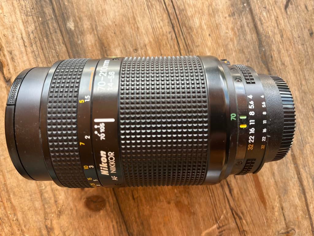 Nikon telelens 70-210, Ophalen, Zo goed als nieuw, Telelens